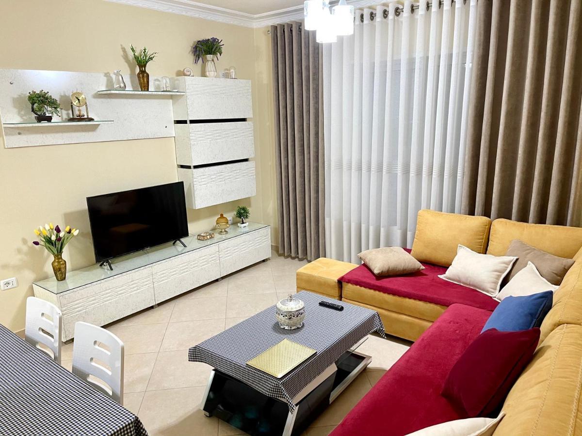 Queen Isabella Premium Hotel Vlore Bagian luar foto