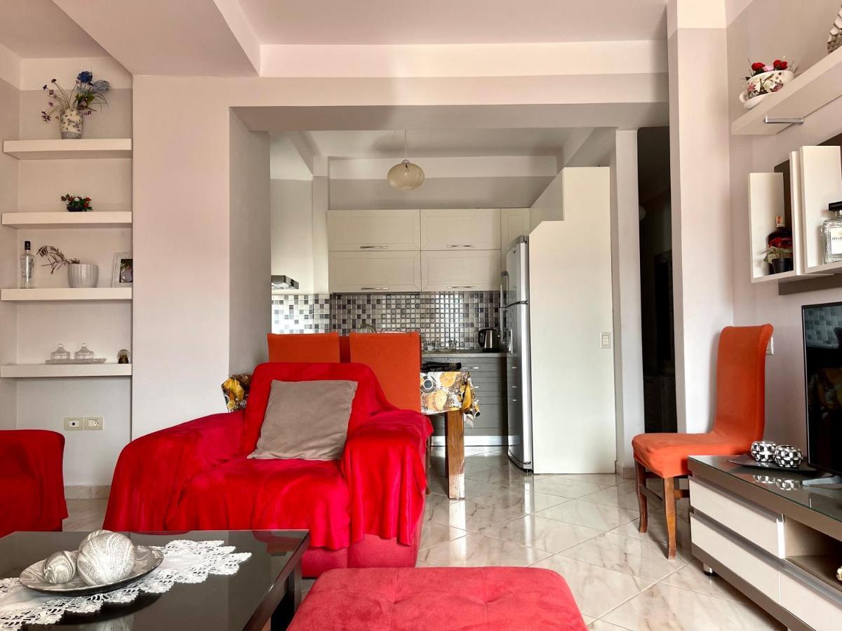 Queen Isabella Premium Hotel Vlore Bagian luar foto