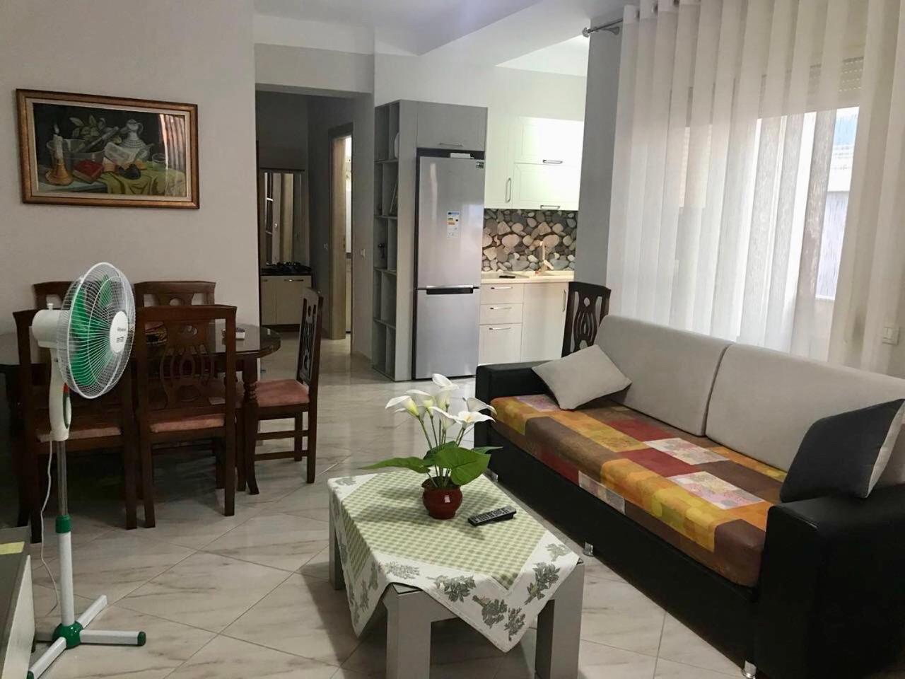 Queen Isabella Premium Hotel Vlore Ruang foto